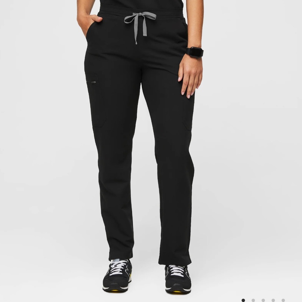 FIGS black skinny scrub pants S